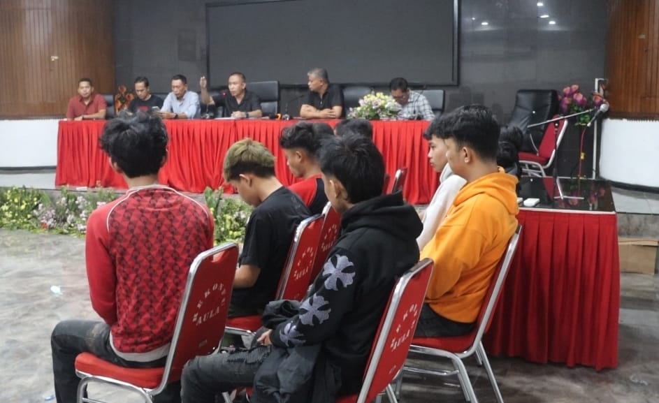Positif Narkoba, Belasan Pendemo Diciduk Polisi 