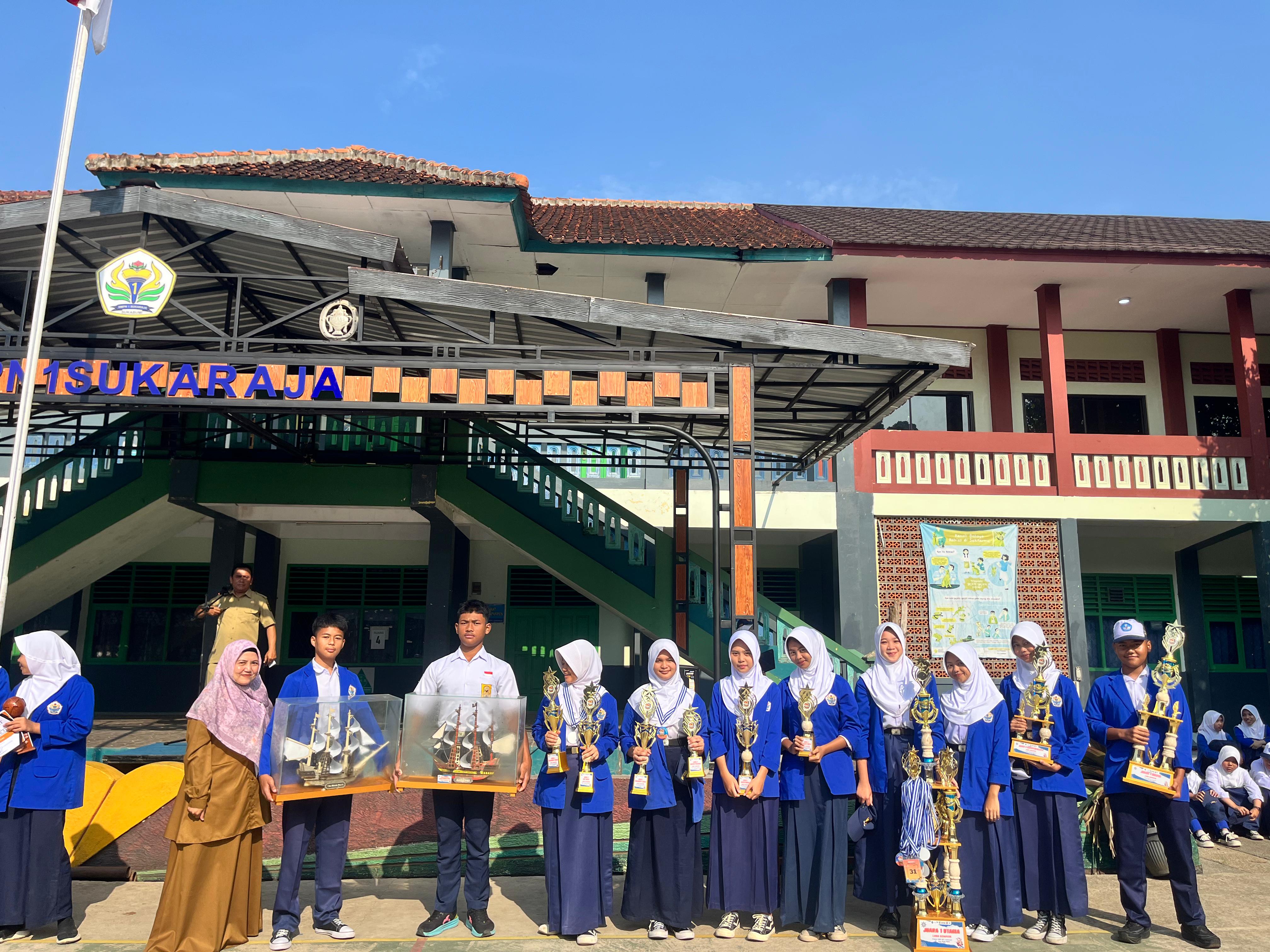 SMPN 1 Sukaraja Sukabumi Gudang Prestasi, Simak Ungkapan Rasa Bangga Kepsek Siti Sa’adah