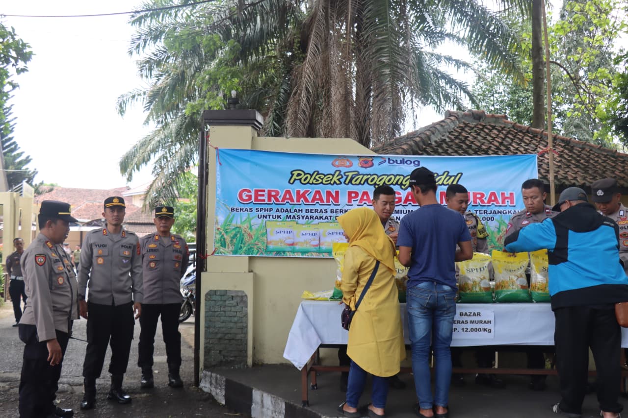 Kapolres Garut Tinjau Gerakan Pangan Murah, Pastikan Ketersediaan Beras SPHP untuk Masyarakat