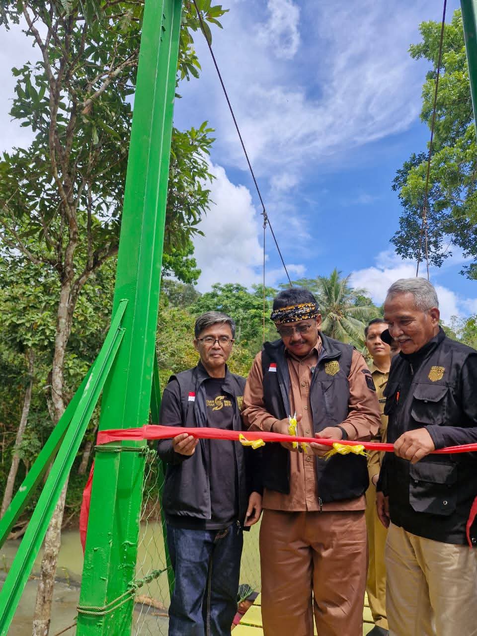 Bupati Sukabumi Resmikan Jembatan Gantung Leuwi Sintok
