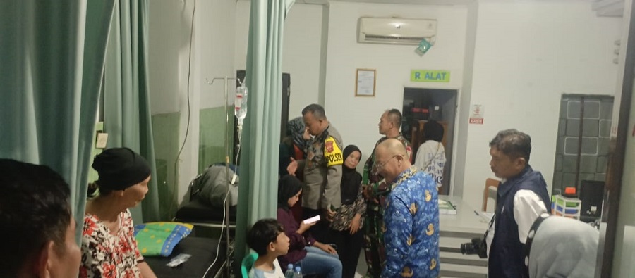 Ratusan Warga Pakenjeng Kabupaten Garut Keracunan Massal
