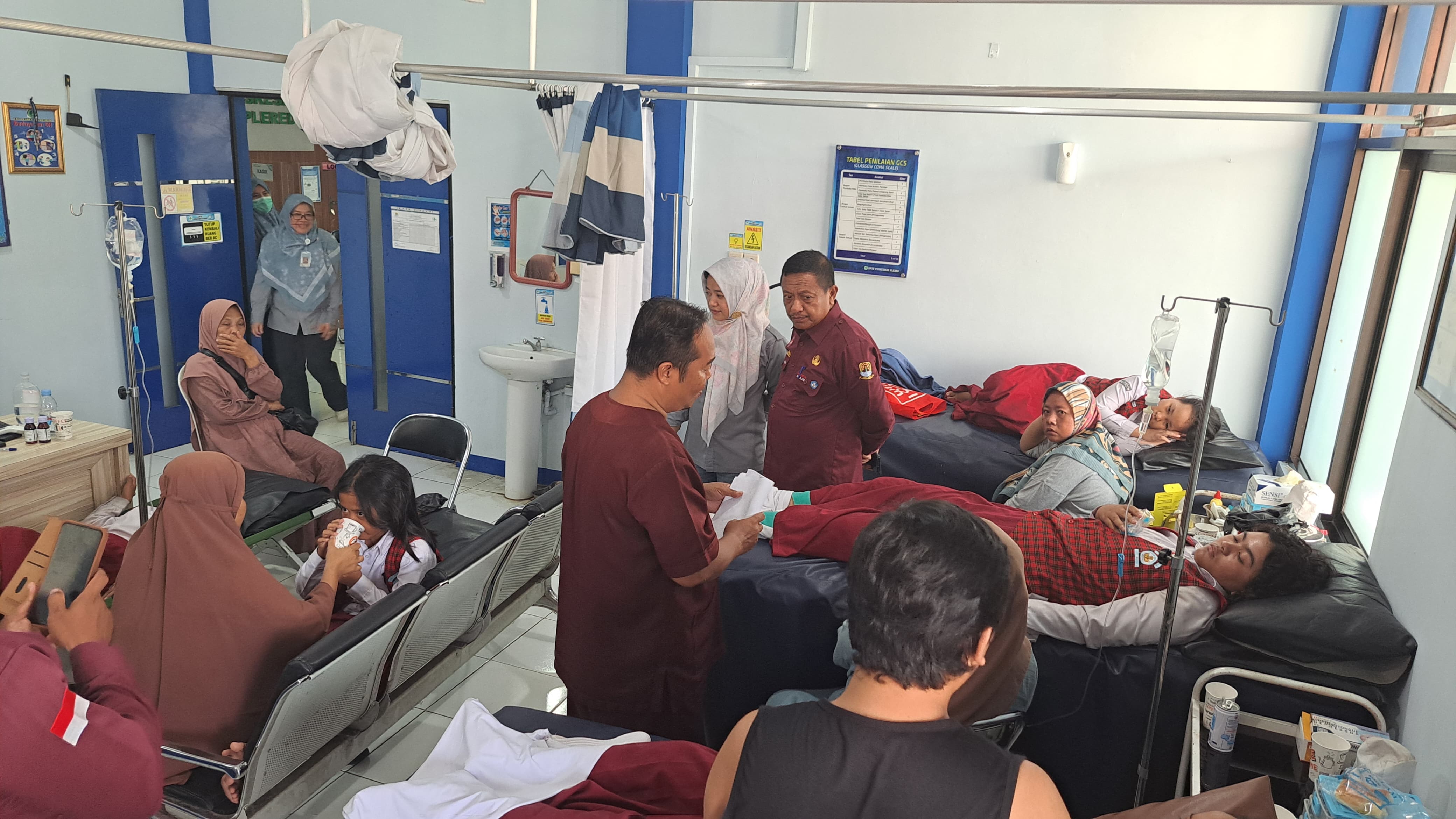 Geger di Cirebon! Belasan Siswa SDN 2 Setu Wetan Keracunan Menu MBG