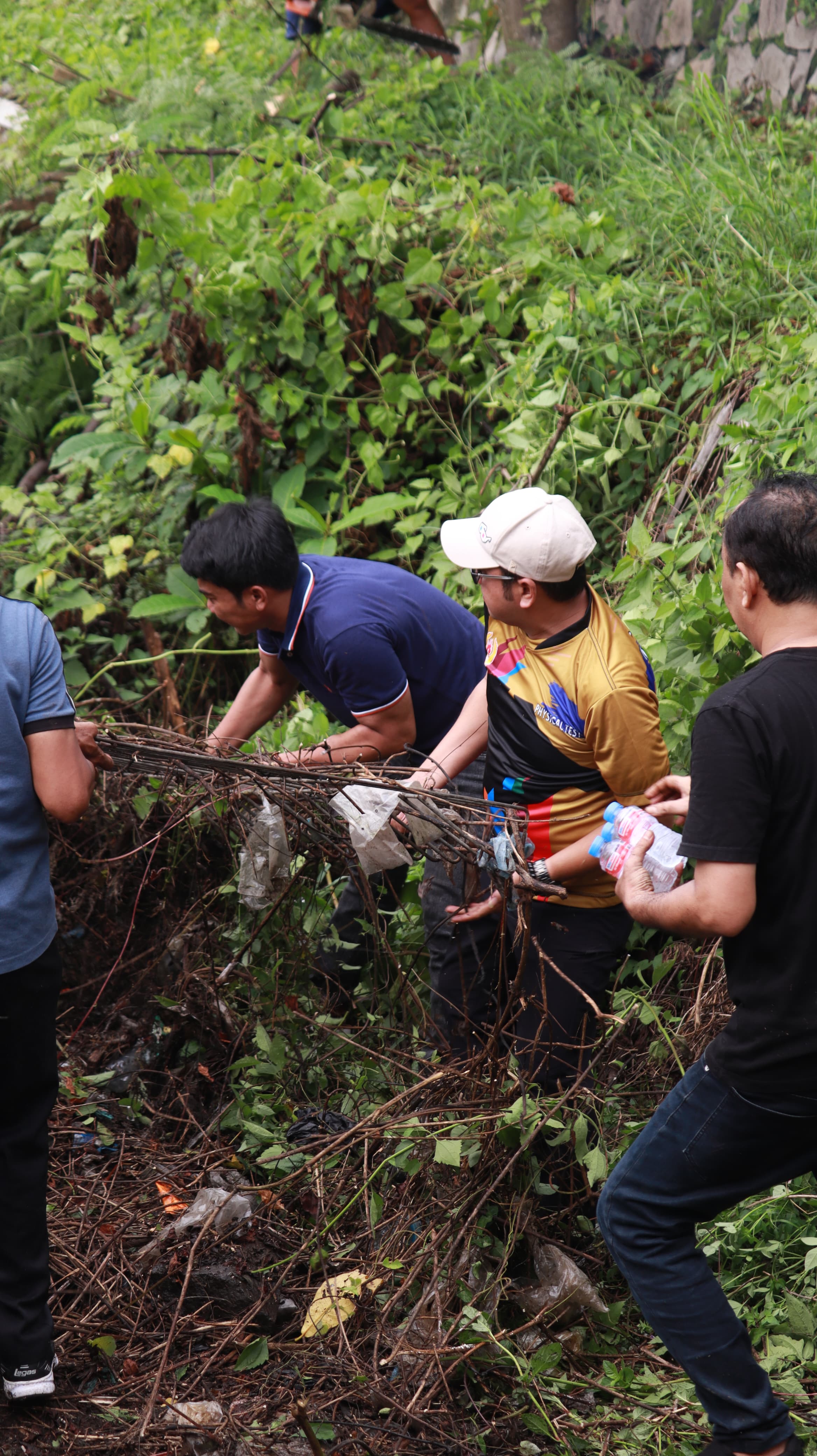 Jumsih KONI Cirebon,  Stadion Watubelah Disulap Jadi Bersih Kinclong