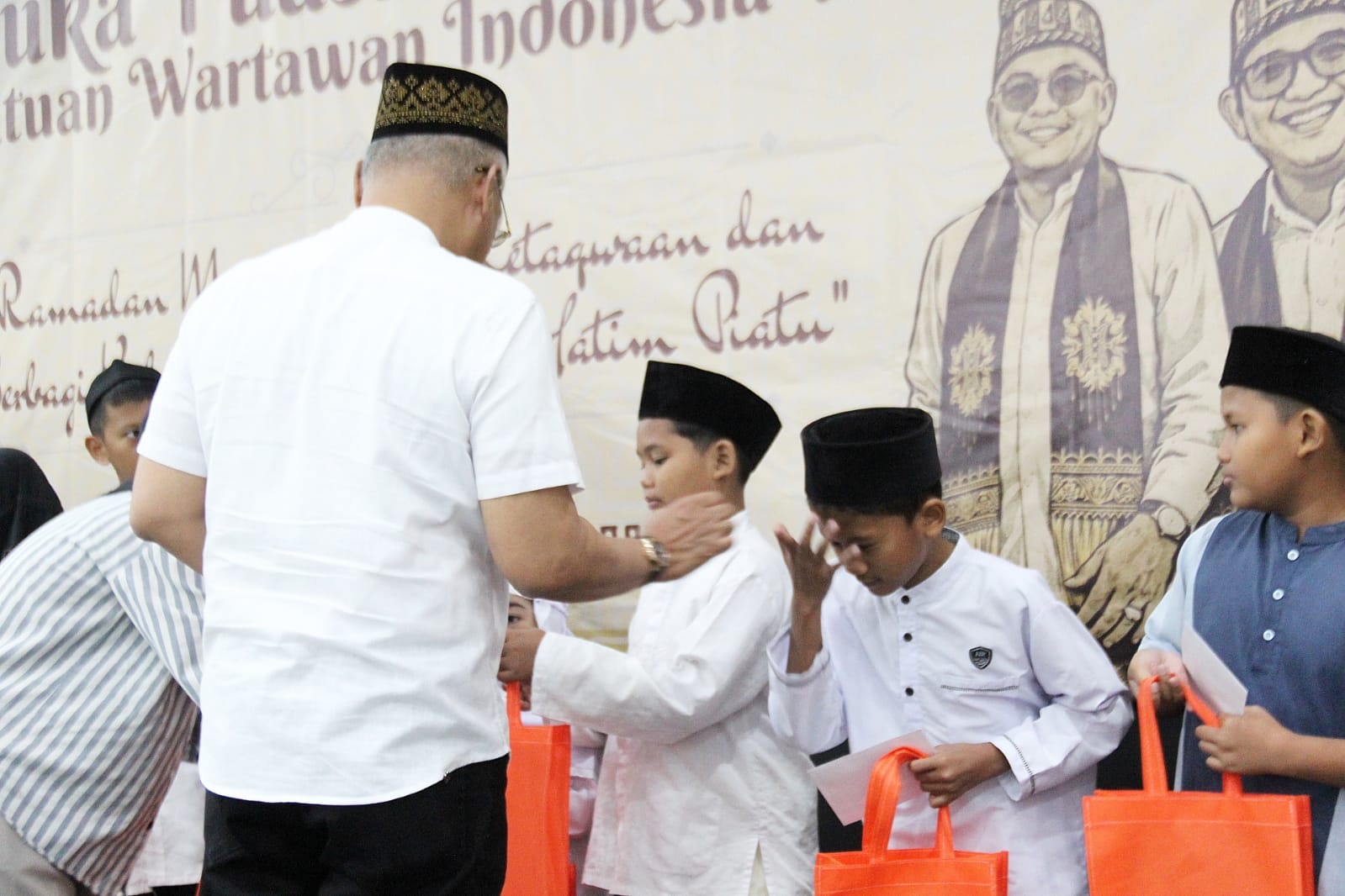 PWI Pusat Buka Puasa Bersama Yatim Piatu, Perkuat Solidaritas dan Kepedulian Sosial