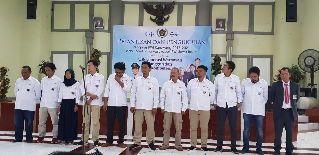 Pengurus PWI Kabupaten Karawang. Fpto: Dara.co.id/Teguh