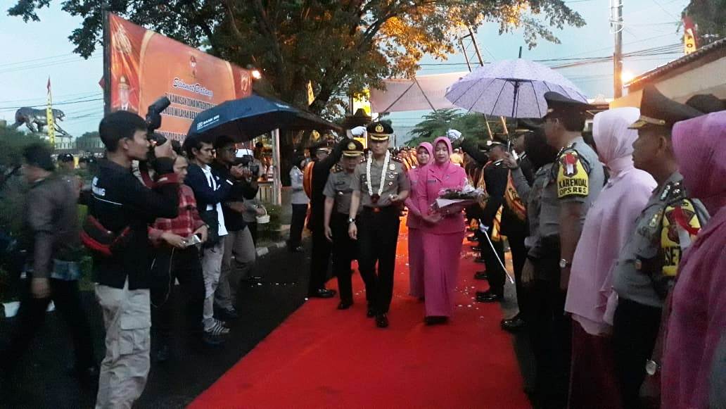 Welcome and Farewell Sertijab  Kapolres Karawang. Foto: Dara.co.id/Teguh