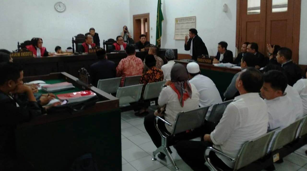 Sidang kasus dugaan korupsi dana hibah, di Pengadilan Tipikor Bandung, di Jalan LLRE Martadinata, Bandung, Senin (16/2). Foto: Dara.co.id/Bima