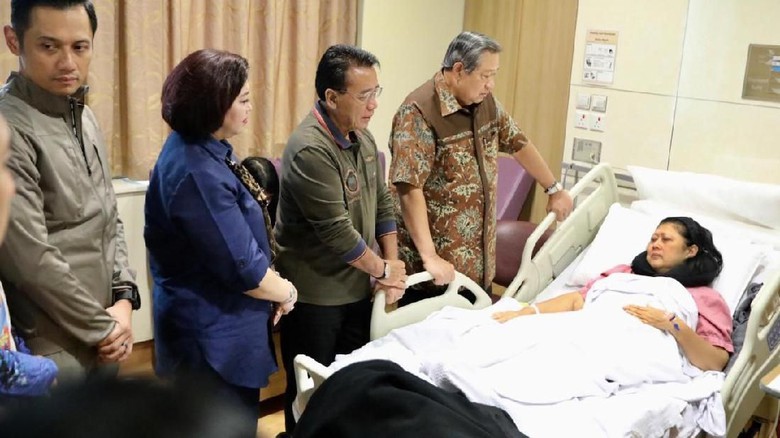 Ani Yudhoyono tengah dirawat di rumah sakit. (Dok. Twitter Andi Arief/detikcom)