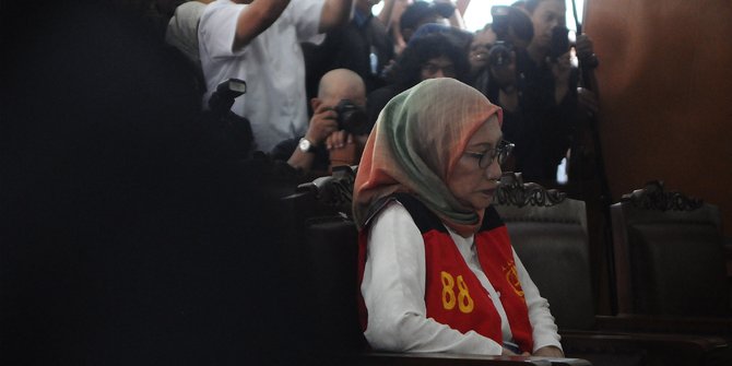 Ratna Sarumpaet jalani sidang lanjutan kasus penyebaran kabar bohong (Foto: Merdeka.com)