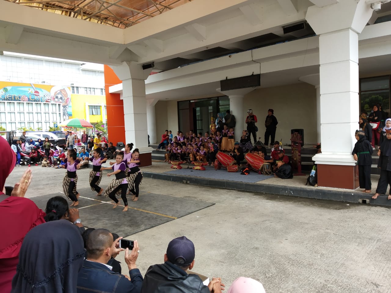 Jaipongan sering tampil di Gedung Sabilulungan (Foto: Isma Kharisma)