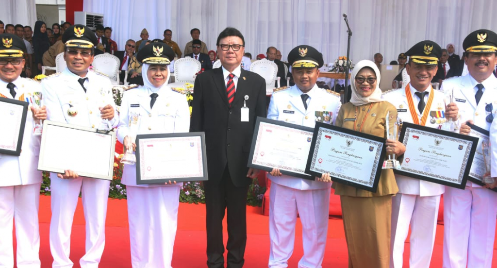 Wakil Gubernur Jwa Barat, Uu Rhizanul Ulum (ke-5 dari kiri). Foto: HUmas Jabar