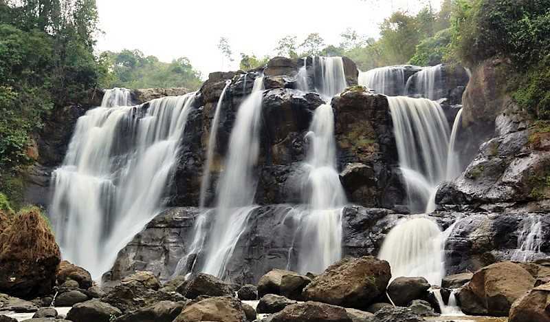 Curug (Air Terjun) Malela, salah satu obyek wisata KBB di Kecamatan Rongga. Foto: DPMPTSP - Bandung Barat