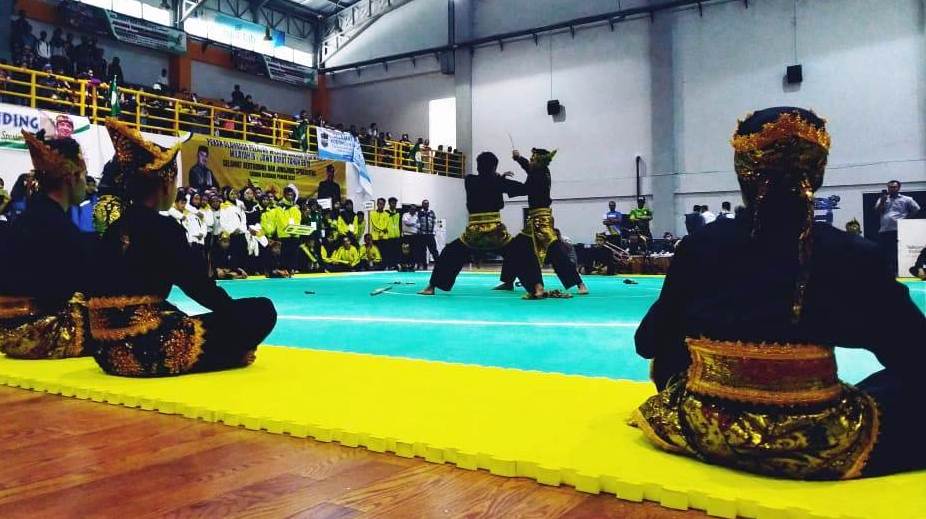 Penampilan Pencak Silat turut mengisi prosesi pembukaan Popwilda IV 2019, di Gymnasium SOR si Jalak Harupat, Kabupaten Bandung, Sabtu (27/7/2019). Foto: dara.co.id/Ayi Kusmawan