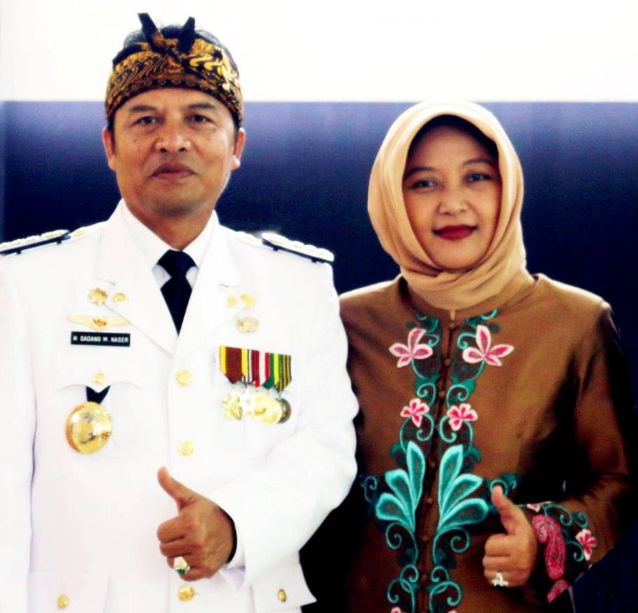 Dadang Nasera dan Teh Nia (Foto: RMol)