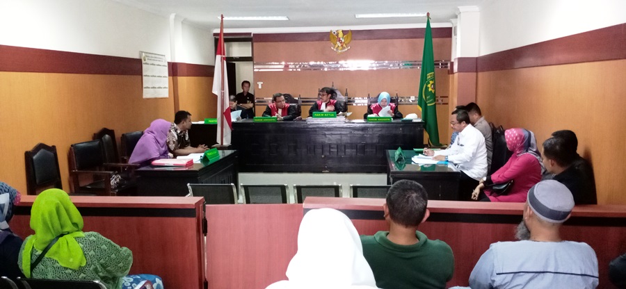 Suasana sidang class ction perkara pemortalan Jalan Prana, di Pengadilan Kota Sukabumi, Selasa (10/12/2019). Foto: dara.co.id/Riri