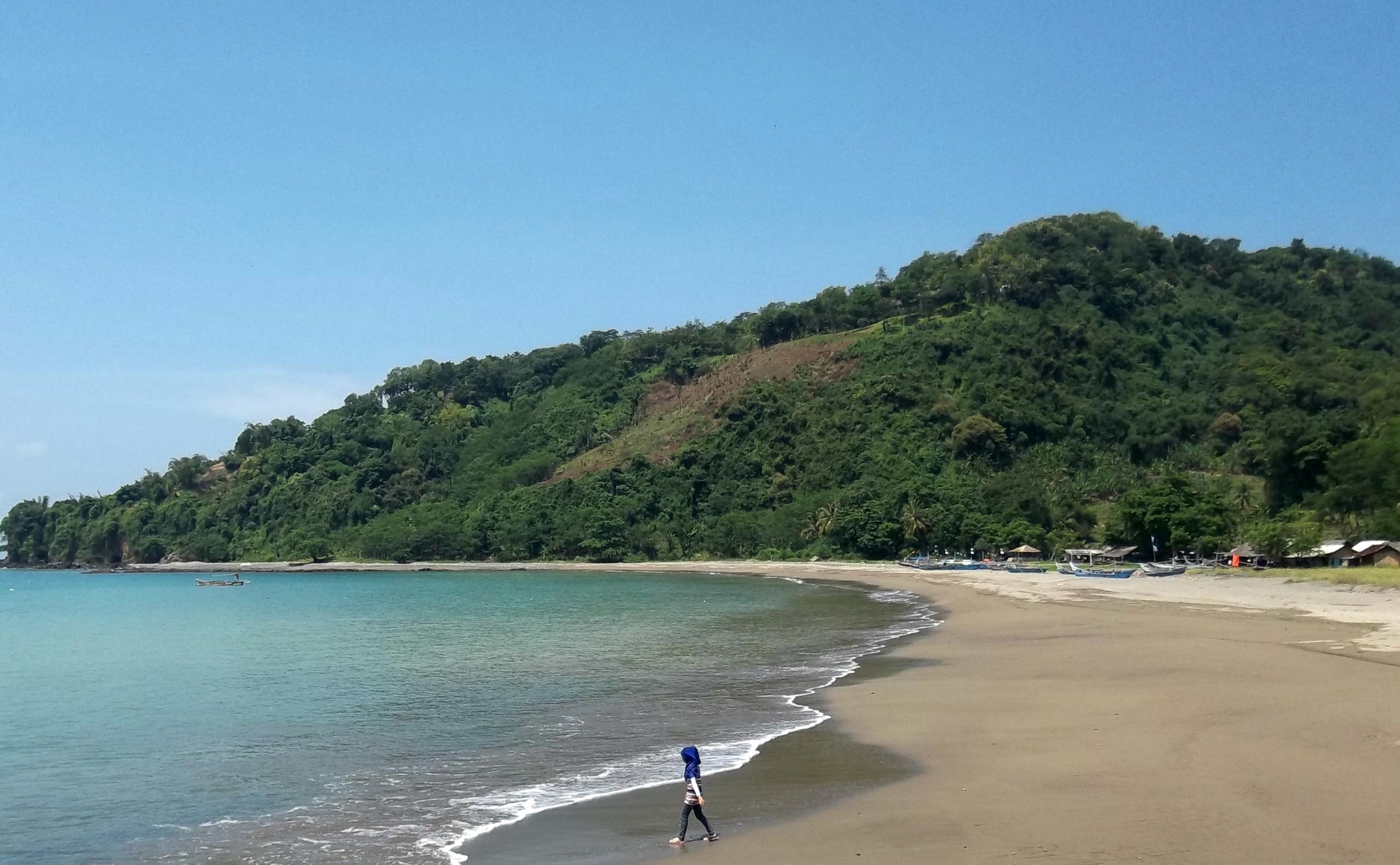 Pantai Pelabuhan Ratu.
Foto: wikipedia.org