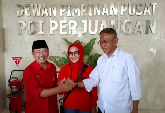 Kiri-Kanan: Herman Suherman, Susilawati, Tb Mulyana Syahrudin. Foto: Purwanda/Istimewa