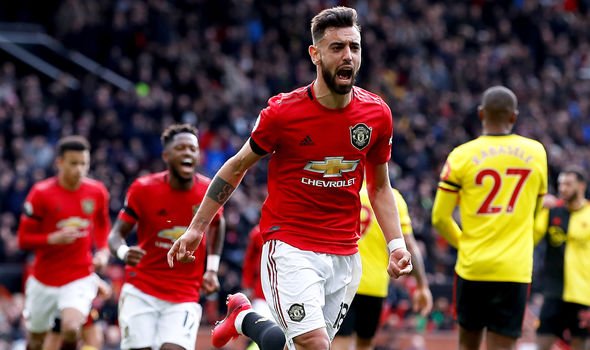 Gelandang Manchester United, Bruno Fernandes melakukan selebrasi usai mencetak gol ke gawang Watford pada laga pekan ke-27 Liga Inggris di Old Trafford, Minggu (23/2/2020). Foto: express.co.uk