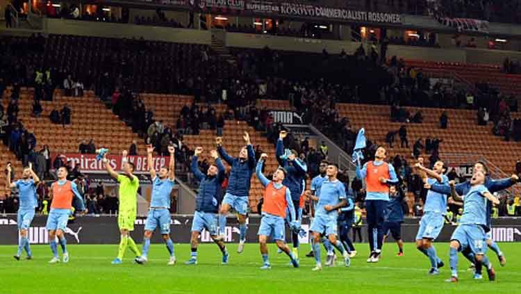 Pemain Lazio merayakan kemenangan atas Inter Milan (indosport.com)