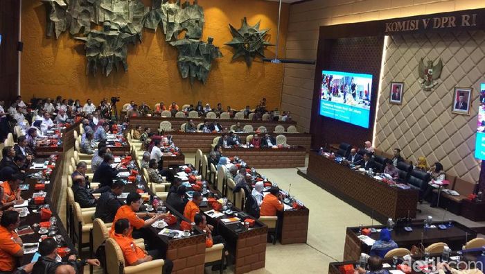 
Suasana Rapat Dengar Pendapat (RDP) Komisi V DPR RI di Gedung DPR RI, Jakarta, Rabu (26/2/2020)/foto detik.com