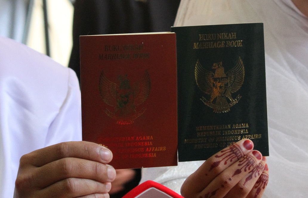 Ilustrasi buku nikah. (Foto: Muhammad Zein/dara.co.id)