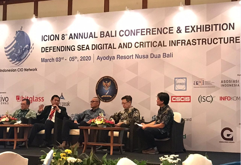 Dr. Pratama Persadha saat jadi pembicara di Indonesian CIO Network di Bali (Foto: Istimewa) 