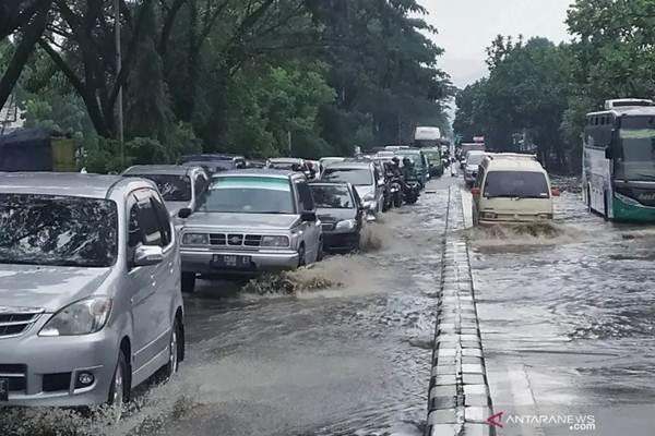 Banjir Gedebage, Bandung Jawa Barat (Ilustrasi Foto : bisnis.com) 