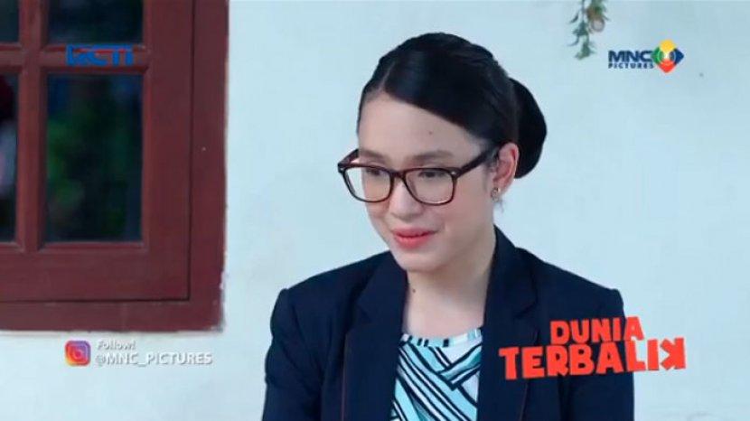 
Anjani Dina yang memerankan Bu Guru Yola di Sinetron 