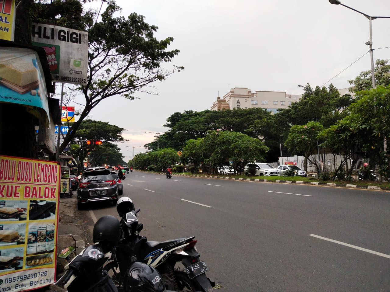 Dampak sekolah libur, arus lalulintas di Kota Bandung, Jawa Barat, terpantau lengang (Foto : ardian resco/dara.co.id) 