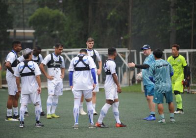 Skuat Persib Bandung saat menjalani sesi latihan, beberapa waktu lalu. (Foto: Asep Awaludin/Dara.co.id)