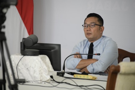 Ridwan Kamil mengikuti Musrenbangnas melalui telecongerence
(Foto: Humas Pemprov Jabar) 
