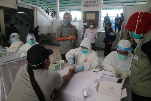 250 atlet dan pelatih cabang olahraga aquatik jalani rapid test (Foto: Istimewa)