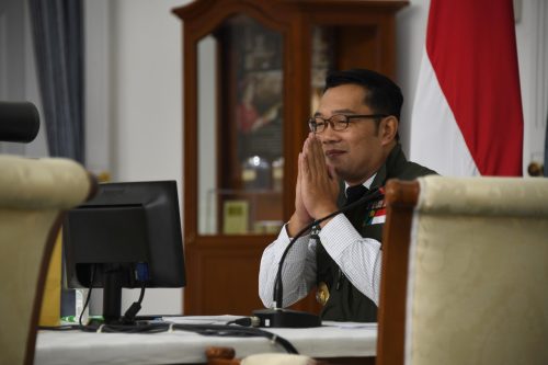 Ridwan Kamil saat menjadi keynote speech pada webinar “UMKM Jabar di Era Adaptasi Kebiasaan Baru” dari Gedung Pakuan (Foto: Humas Pemprov Jabar) 
