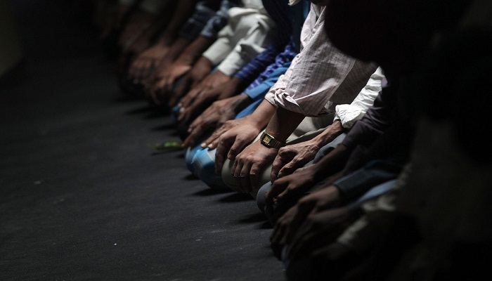 Ilustrasi salat berjamaah. (AP Photo/Niranjan Shrestha)