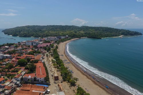 Pantai Pangandaran (Foto: pikiran rakyat)