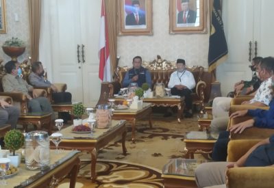 Gubernur Jawa Barat, Ridwan Kamil saat melakukan kunjungan kerja ke Pendopo Bupati Cianjur, Jumat (24/7/2020). (Foto: Angga Purwanda/dara.co.id)