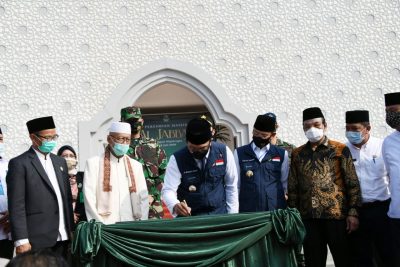 Gubernur Jawa Barat, Ridwan Kamil Meresmikan Masjid Al-Jabbar di Kelurahan Sindangkasih, Kecamatan Kertajati, Kabupaten Majalengka, Rabu (22/7/2020).(Foto : Humas Pemprov Jabar)
