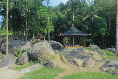 Objek Wisata Istana Batu Korsih Majalengka (Foto: istimewa)