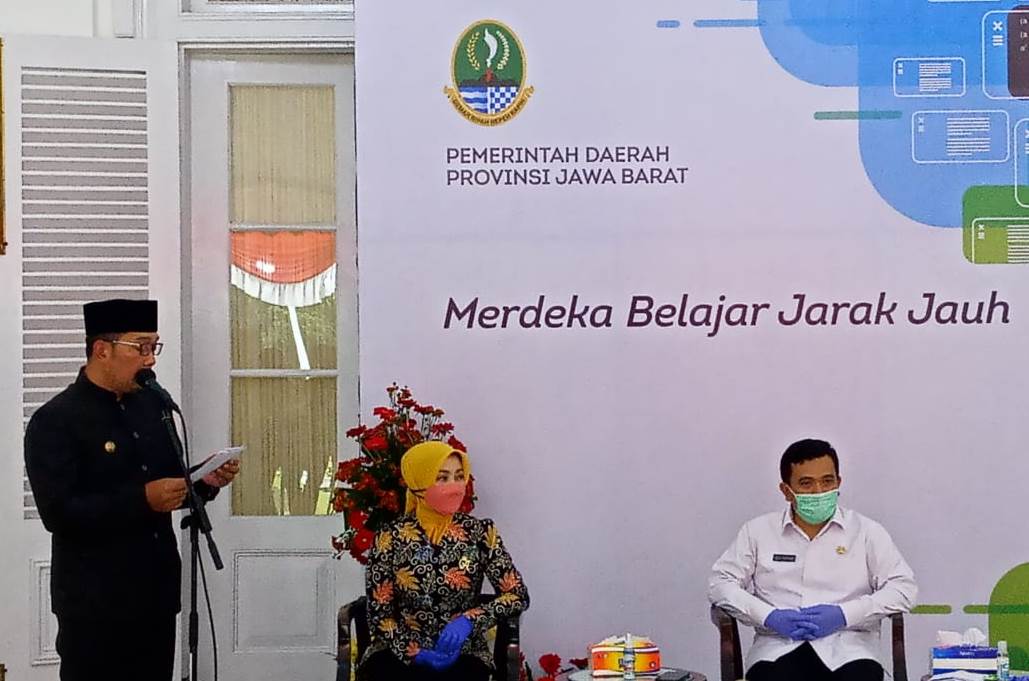 Gubernur Jawa Barat, Ridwan Kamil saat melakukan konferensi pers di Gedung Pakuan, Jalan Cicendo, Kota Bandung, Rabu (2/9/2020). (Foto: Ardiansyah Putra/dara.co.id)