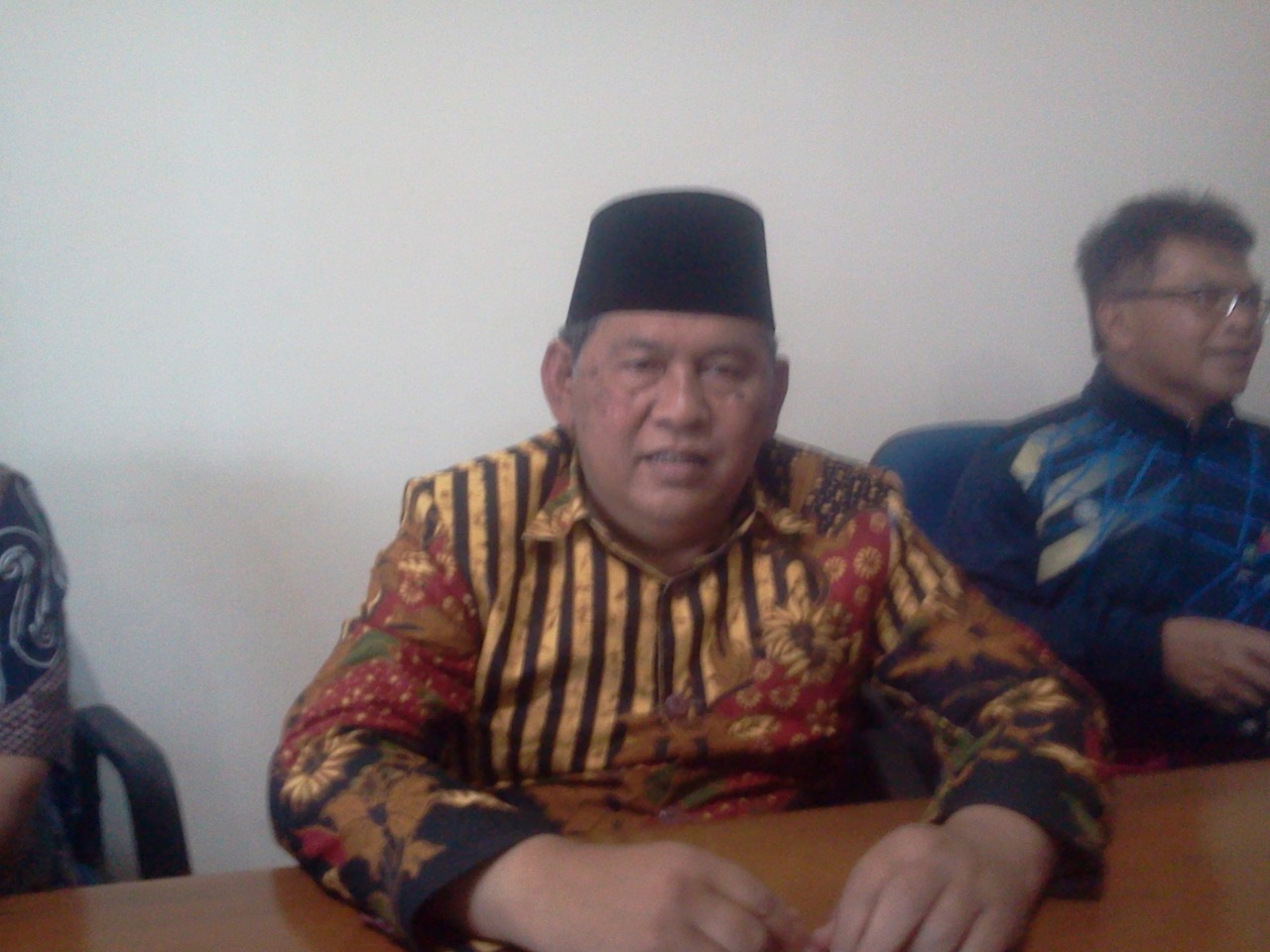 Ketua MUI Kabupaten Garut, KH. Sirodjul Munir