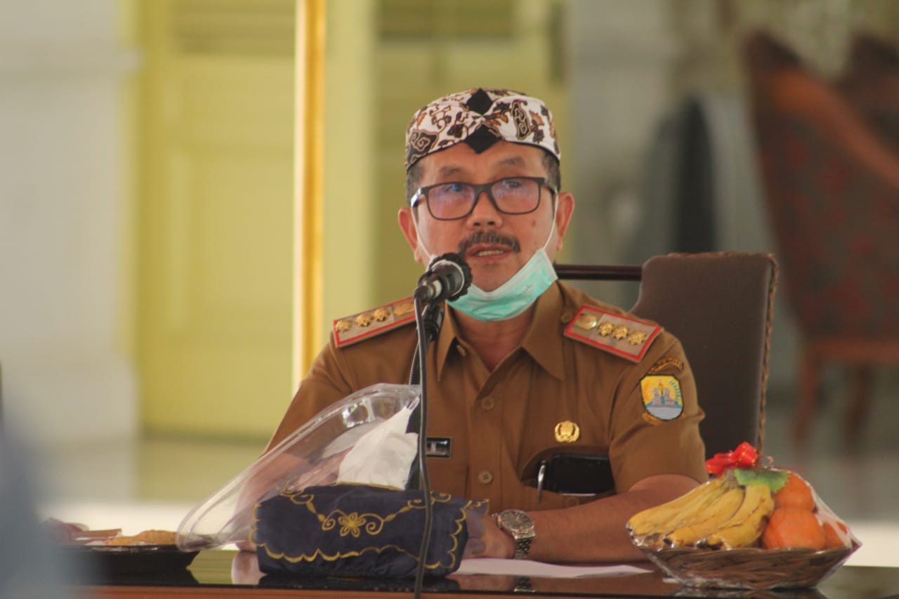 Bupati Cirebon Drs H Imron, M.Ag