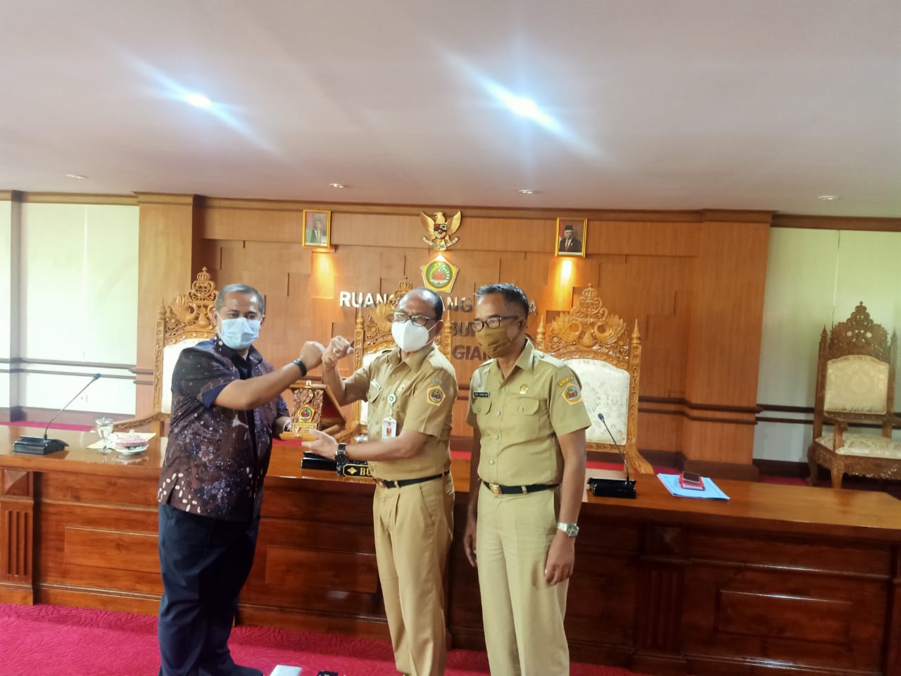 Saat Kepala DPMD Kabupaten Bandung, Tata Irawan studi banding ke Bali (Foto: istimewa)