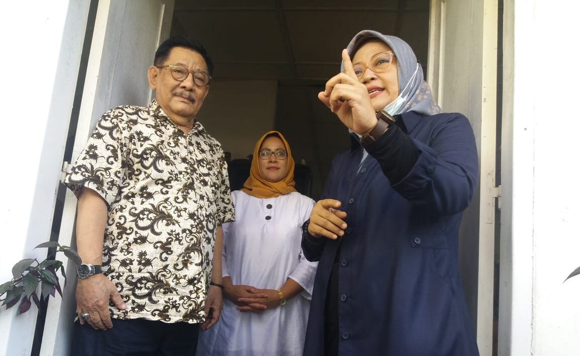 Teh Nia dan HR Otong Toyibin (Foto: Istimewa)