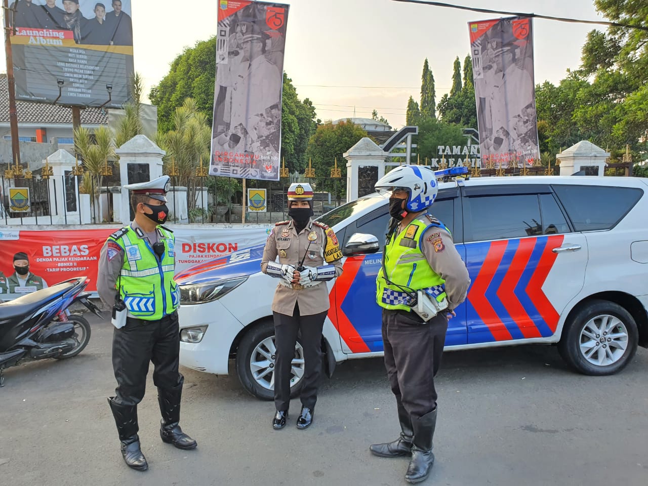 Jajaran kepolisian Polres Cianjur siapkan rekayasa lalu lintas di malam tahu baru (Foto: Purwanda/dara.co.id)