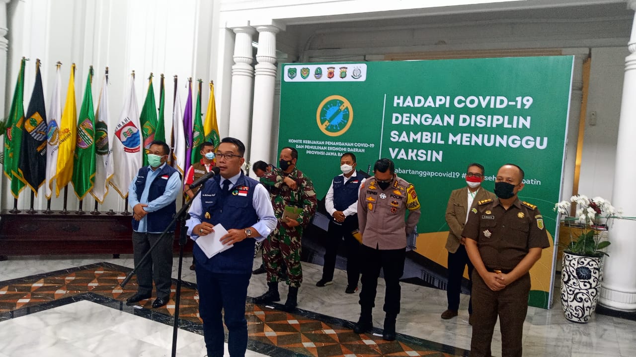 Ridwan Kamil saat prescon di Gedung Sate, (Foto: Ardian Resco/dara.co.id)