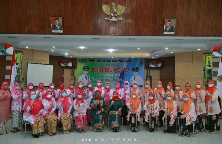 Tim PKK Kabupaten Subang serta pengurus Dharma Wanita Persatuan Kabupaten Subang menyelenggarakan puncak peringatan Hari Ibu secara virtual (Foto: Yudi/dara.co.id)