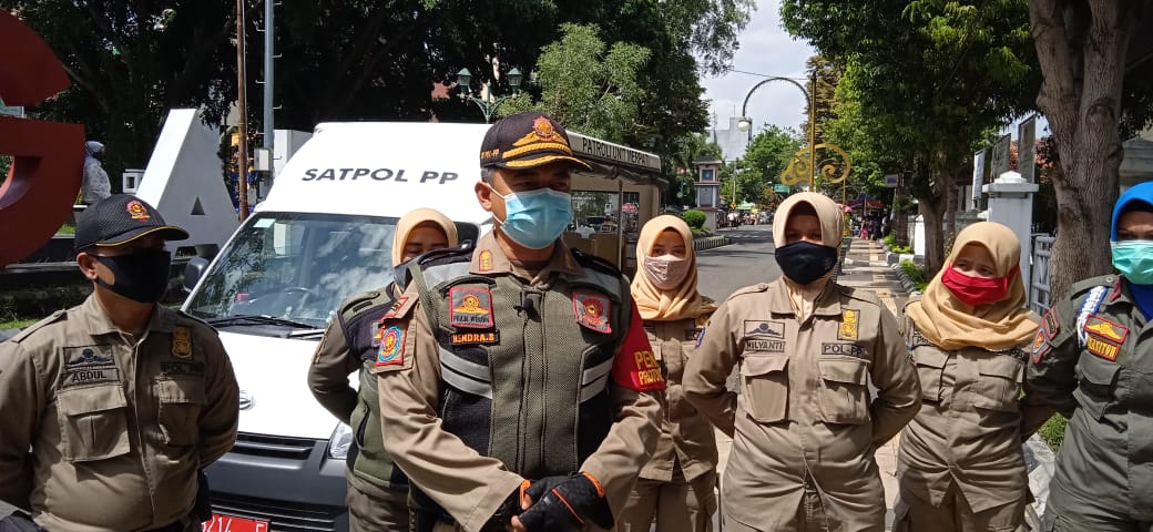 Kepala Satuan Polisi Pamong Praja (Kasatpol PP) Kabupaten Garut, Hendra S. Gumilar (foto: Andre/dara.co.id)