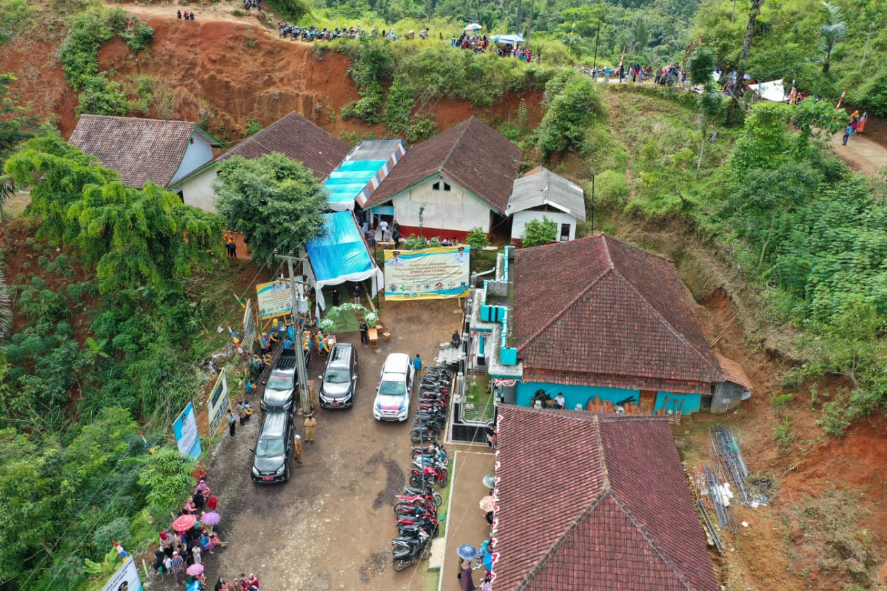 Desa Purwajaya, Kecamatan Peundeuy, Kabupaten Garut dari atas (Foto: Istimewa)