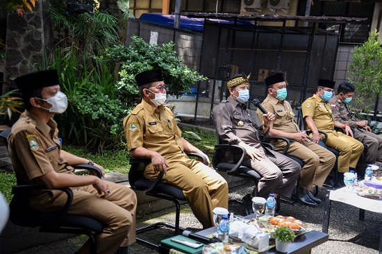 Dadang Naser pamitan kepada seluruh pejabat Pemerintah Kabupaten Bandung (Foto: verawati/dara.co.id)