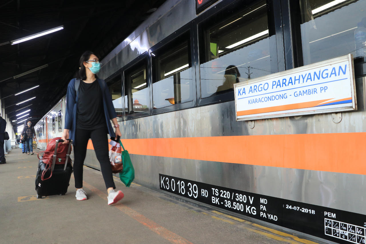 libur Natal 2020 dan Tahun Baru 2021, PT Kereta Api Indonesia Daerah Operasi 2  Bandung melayani 38.132 penumpang kereta api jarak jauh (Foto: Istimewa)